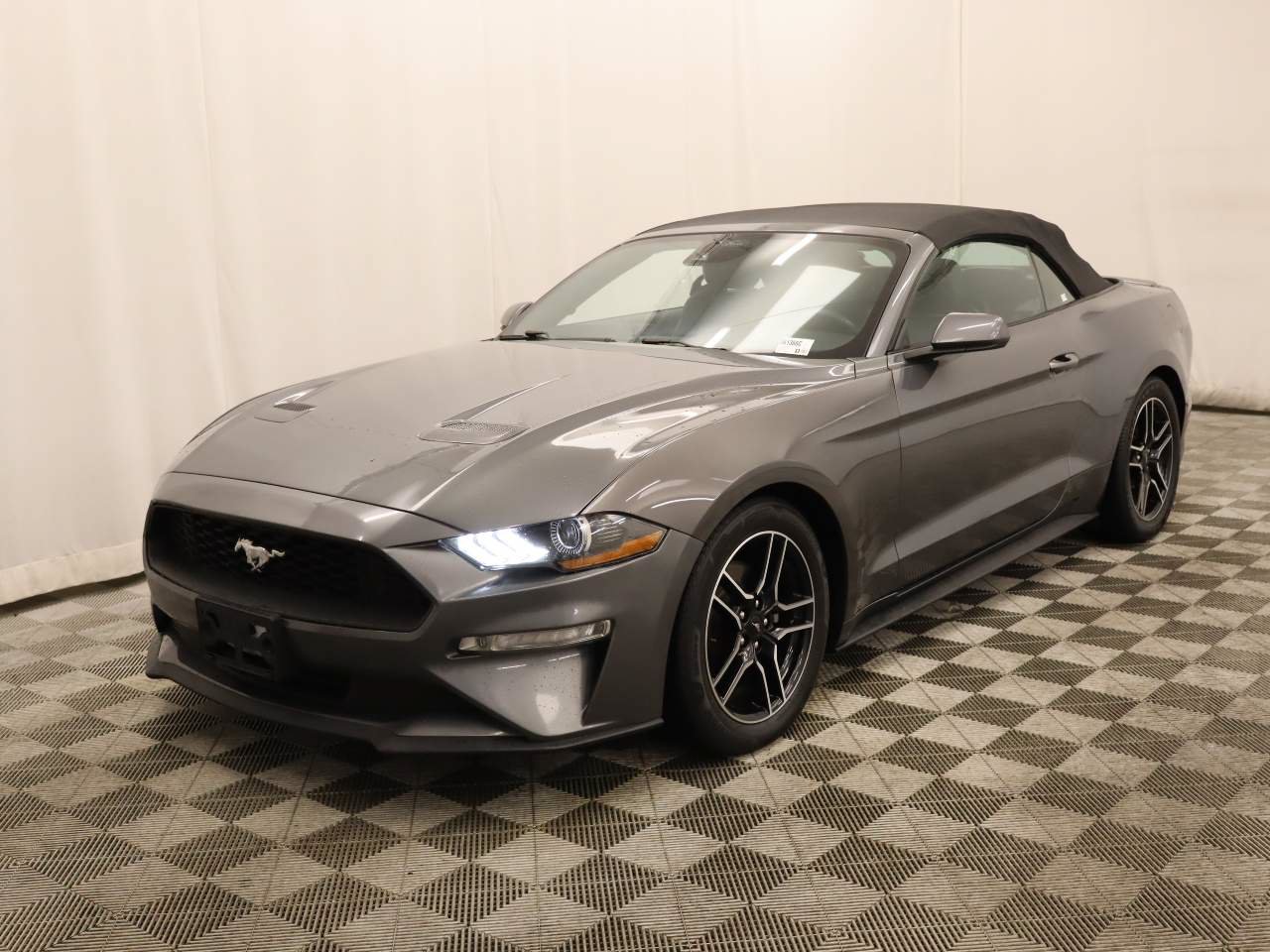 Used 2021 Ford Mustang Premium RWD image 1