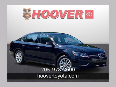 Used 2018 Volkswagen Passat 2.0T S FWD image 1