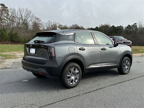 Certified 2025 Nissan Kicks S image 8