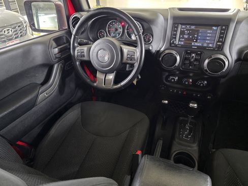 Used 2016 Jeep Wrangler Unlimited Sport image 15