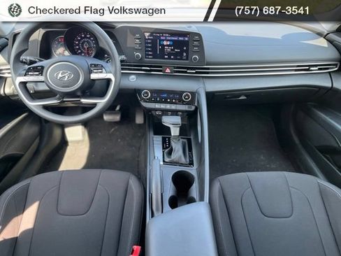 Used 2023 Hyundai Elantra SEL FWD image 27