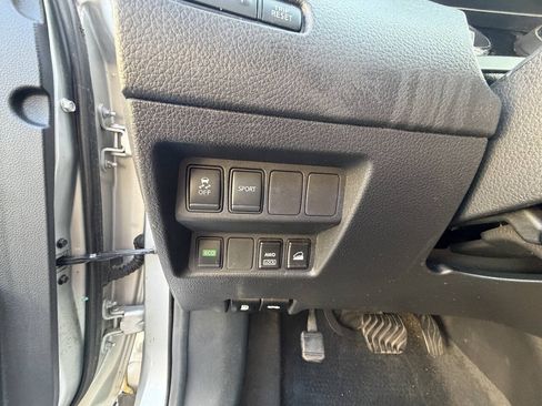 Used 2015 Nissan Rogue SV AWD/4WD image 24