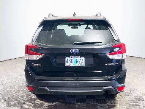 Used 2021 Subaru Forester Premium AWD/4WD image 6