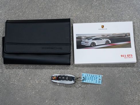 Used 2015 Porsche 911 GT3 RWD image 26