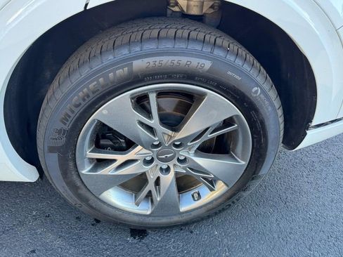 Certified 2025 Genesis GV70 3.5T Sport image 7