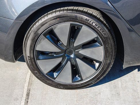 Used 2025 Tesla Model 3 Long Range image 12