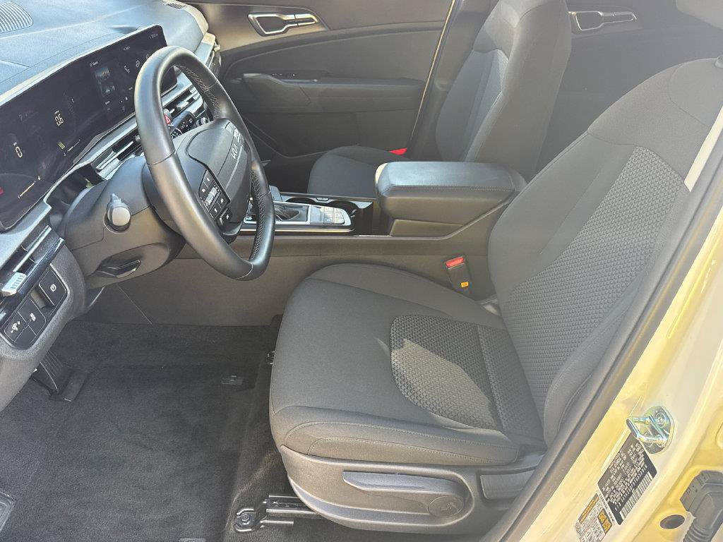 Used 2026 Kia Sportage LX FWD image 9