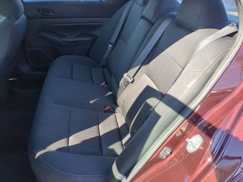 Used 2024 Nissan Altima 2.5 SV image 19