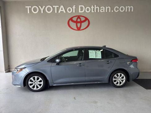 Certified 2025 Toyota Corolla LE FWD image 1