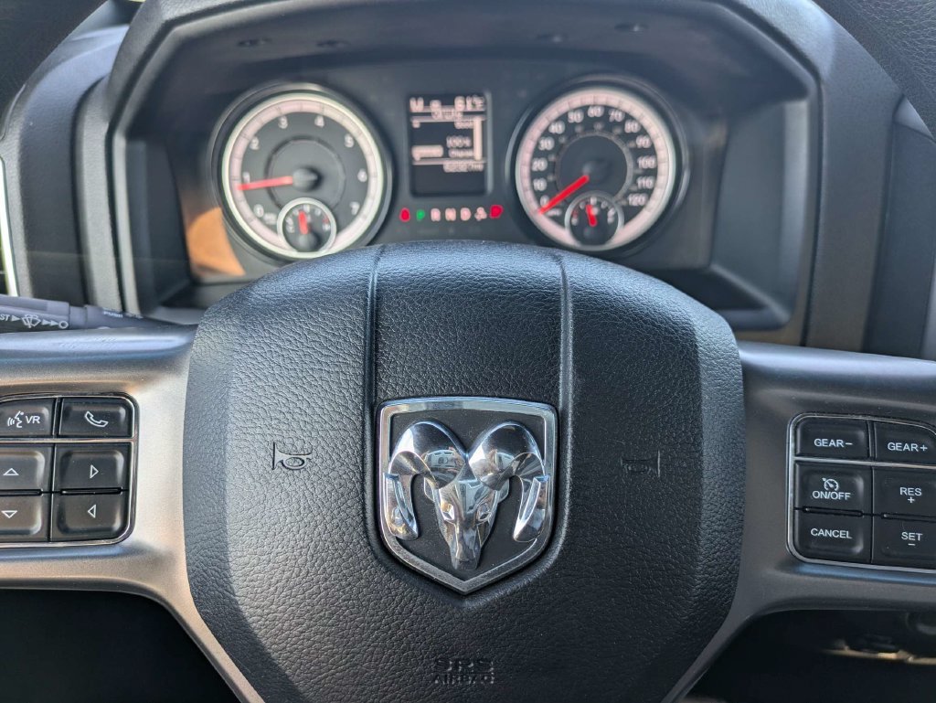 Used 2024 RAM 1500 Warlock RWD image 28
