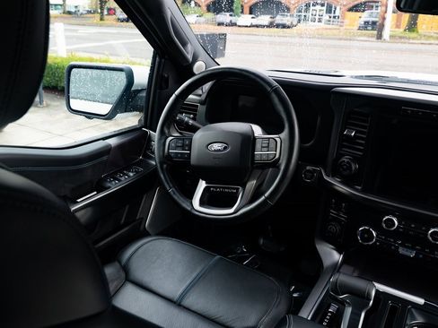 Used 2024 Ford F150 Platinum w/ FX4 Off-Road Package image 9