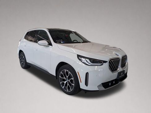 Certified 2025 BMW X3 xDrive30i w/ Convenience Package AWD/4WD image 1