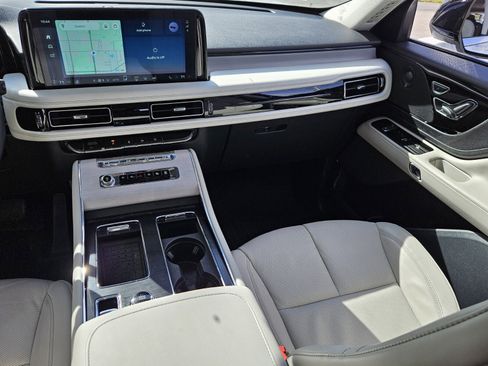 Used 2025 Lincoln Aviator Reserve image 17