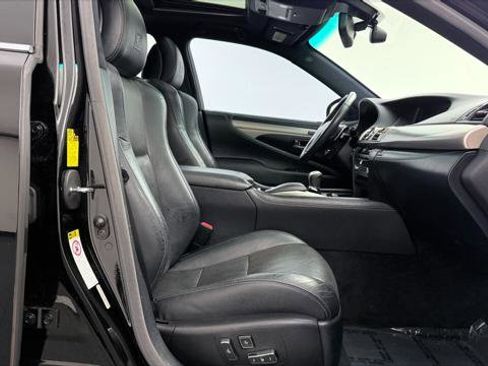 Used 2014 Lexus LS 460 w/ F Sport Package RWD image 22