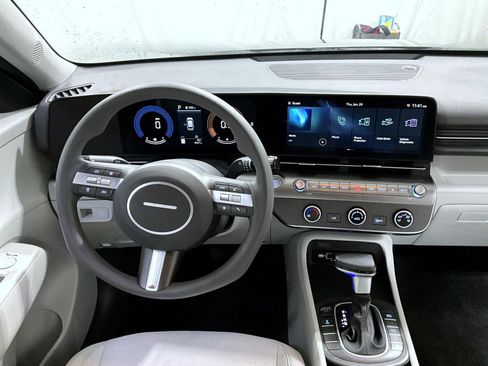 Certified 2026 Hyundai Kona SE image 13