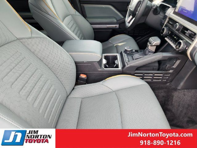 Used 2025 Toyota Tacoma 4x4 Double Cab Hybrid image 15