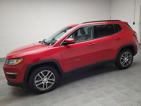 Used 2018 Jeep Compass Latitude w/ Popular Equipment Group FWD image 2