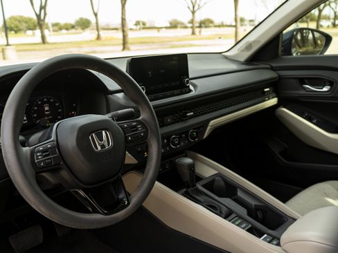 Used 2024 Honda Accord EX image 16