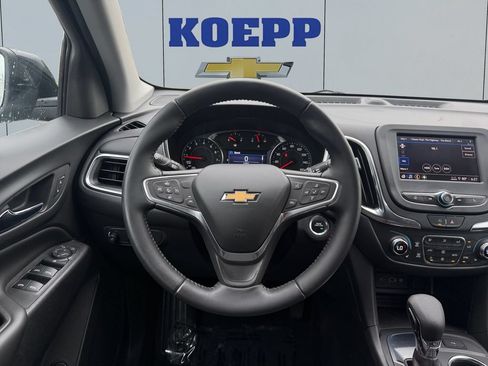 Used 2022 Chevrolet Equinox LT FWD image 13