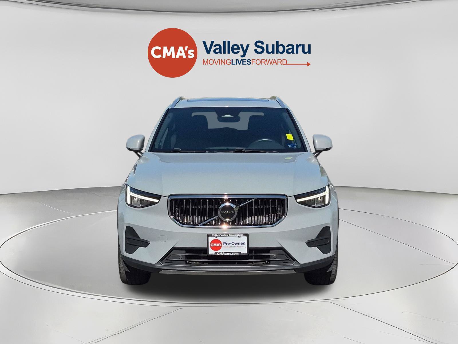 Used 2024 Volvo XC40 B5 Core AWD/4WD image 8