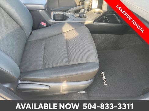 Used 2015 Toyota RAV4 LE FWD image 16