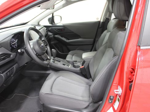 Used 2024 Subaru Crosstrek 2.0i Premium image 3