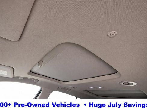 Used 2018 Chevrolet Traverse Premier AWD/4WD image 15
