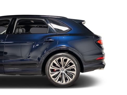 Used 2022 Bentley Bentayga image 18