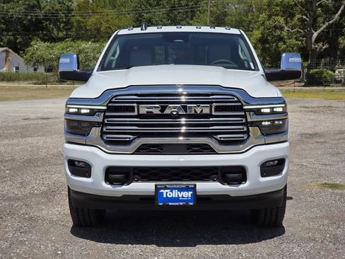 New 2026 RAM 2500 Laramie AWD/4WD image 3