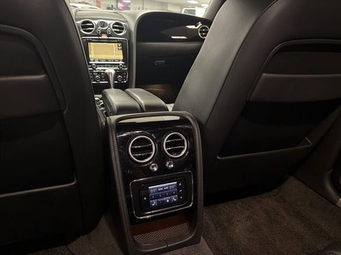 Used 2015 Bentley Flying Spur V8 image 37