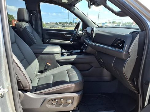 Used 2025 Chevrolet Tahoe RST w/ Comfort Package RWD image 19