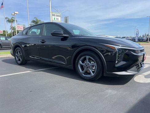 Used 2025 Kia K4 FWD image 11