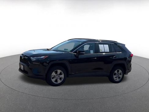 Used 2025 Toyota RAV4 XLE w/ Convenience Package image 8