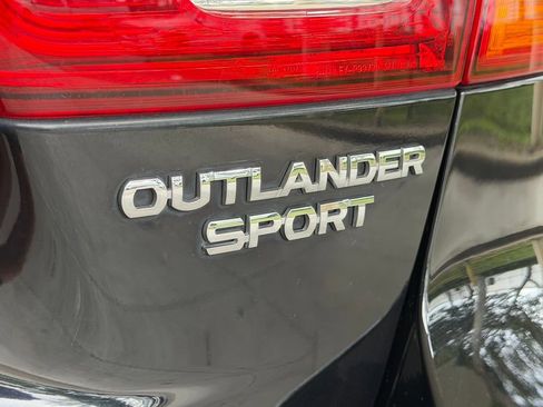 Used 2019 Mitsubishi Outlander Sport FWD image 16