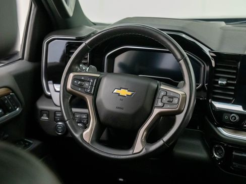 Used 2022 Chevrolet Silverado 1500 High Country w/ Z71 Off-Road Package image 11