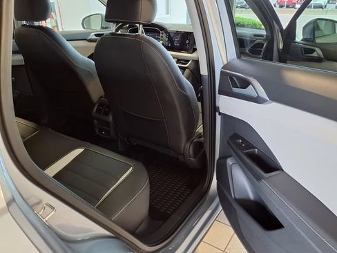 Used 2025 Volkswagen Taos SEL AWD/4WD image 24