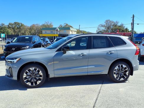 New 2026 Volvo XC60 B5 Plus w/ Protection Package Premier image 4