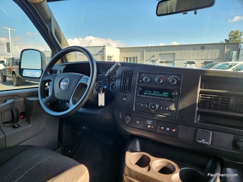 Used 2024 GMC Savana 2500 w/ Driver Convenience Package image 31