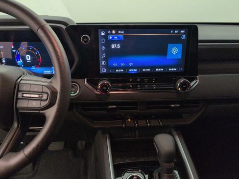 Used 2023 Chevrolet Colorado Trail Boss w/ Technology Package image 12