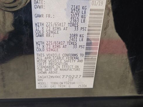 Used 2019 Nissan Rogue SV image 32