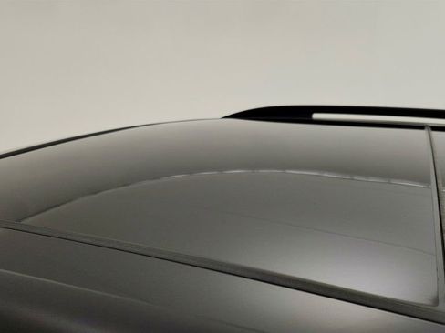 Used 2024 Volkswagen Tiguan SE R-Line AWD/4WD image 10