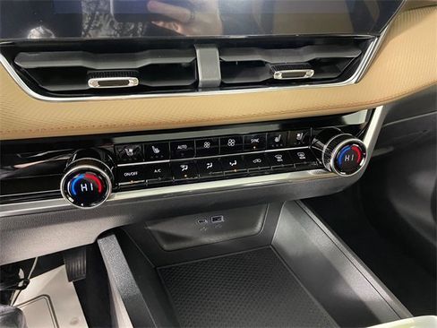 New 2026 Chevrolet Equinox ACTIV w/ Convenience Package III image 7