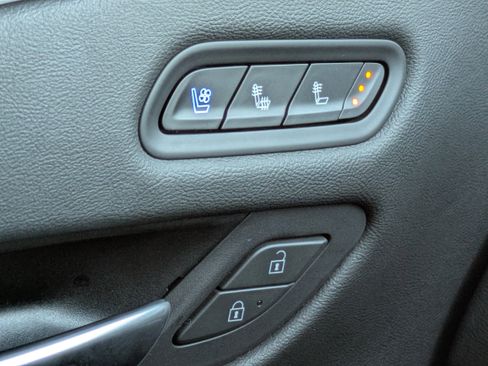 Certified 2022 Cadillac Escalade Sport image 24