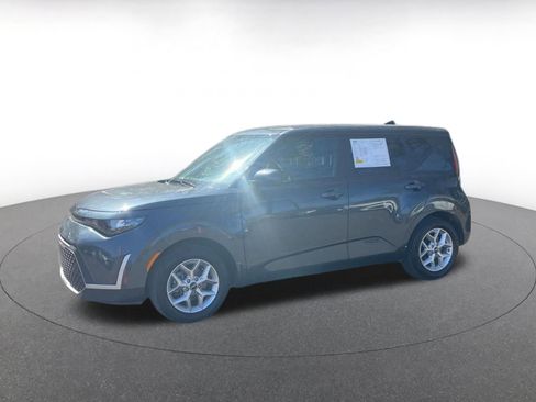 Used 2025 Kia Soul LX w/ LX Technology Package image 10