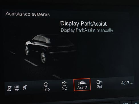 Used 2018 Porsche Macan Sport Edition image 27