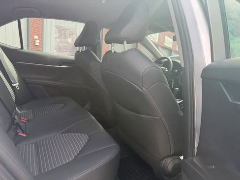 Used 2023 Toyota Camry SE image 12