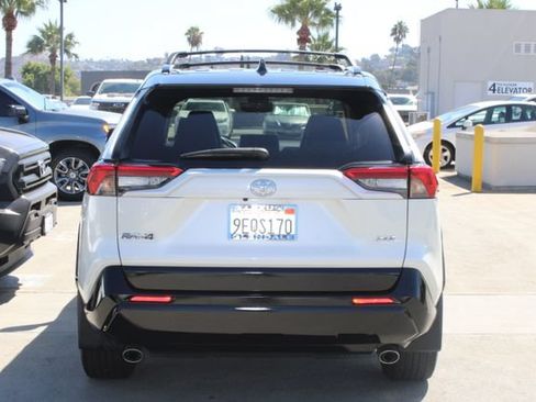 Used 2022 Toyota RAV4 XLE Premium FWD image 20