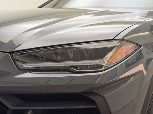 Used 2022 Lamborghini Urus AWD/4WD image 4