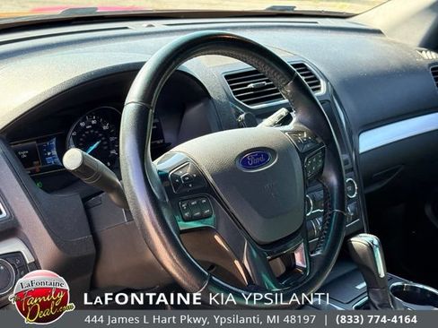 Used 2016 Ford Explorer XLT w/ Equipment Group 202A FWD image 13