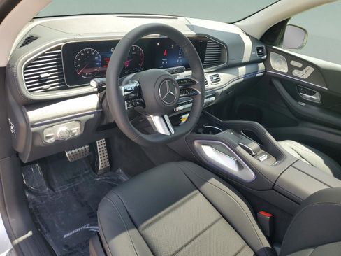 Certified 2026 Mercedes-Benz GLS 450 4MATIC image 27